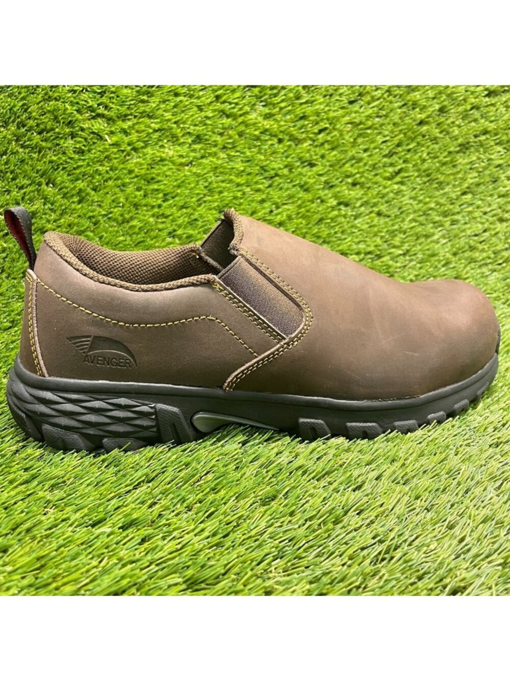Avenger Flight Low Mens Size 10.5EE Brown Alloy Toe Safety Work Slip-On Shoes